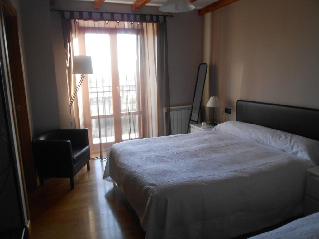Hospedaje Nuestra Senora De Ujue Tafalla Room photo